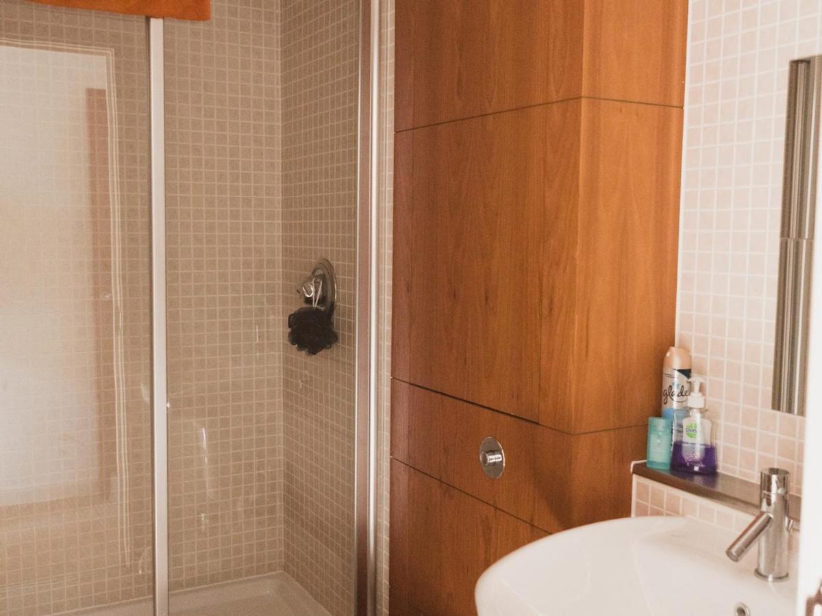 Pass The Keys Lovely 2-Bed Flat Glasgow Harbour Free Parking Екстериор снимка
