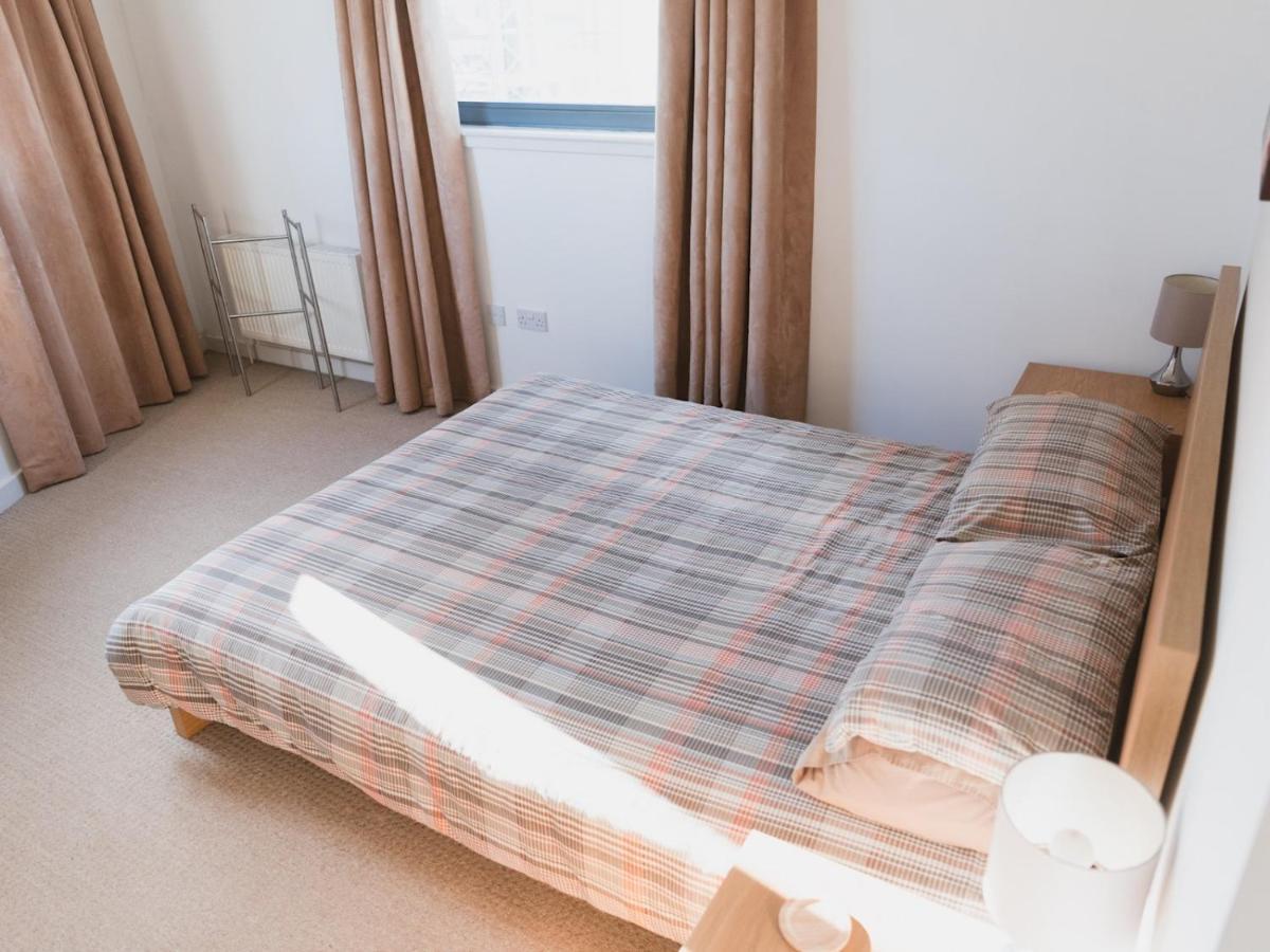 Pass The Keys Lovely 2-Bed Flat Glasgow Harbour Free Parking Екстериор снимка